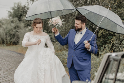 photographe-mariage-domaine-blanc-maisnil-parapluie-w